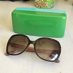 Kate Spade Halsey sunglasses ☀️